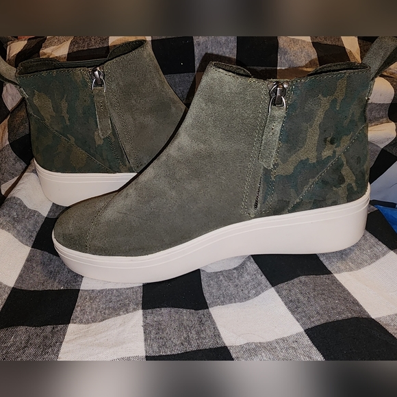 Toms Shoes - Toms Womens Jamie Ankle Bootie Suede Leather Mid Top